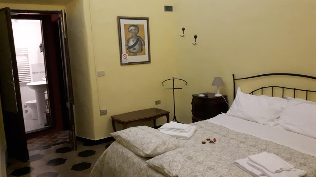 Torre Cepollini Hotel Albenga Bagian luar foto